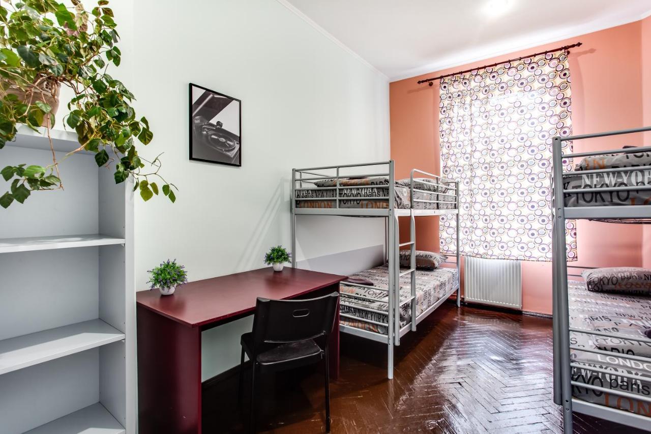 Mister Hostel ลวีฟ ภายนอก รูปภาพ