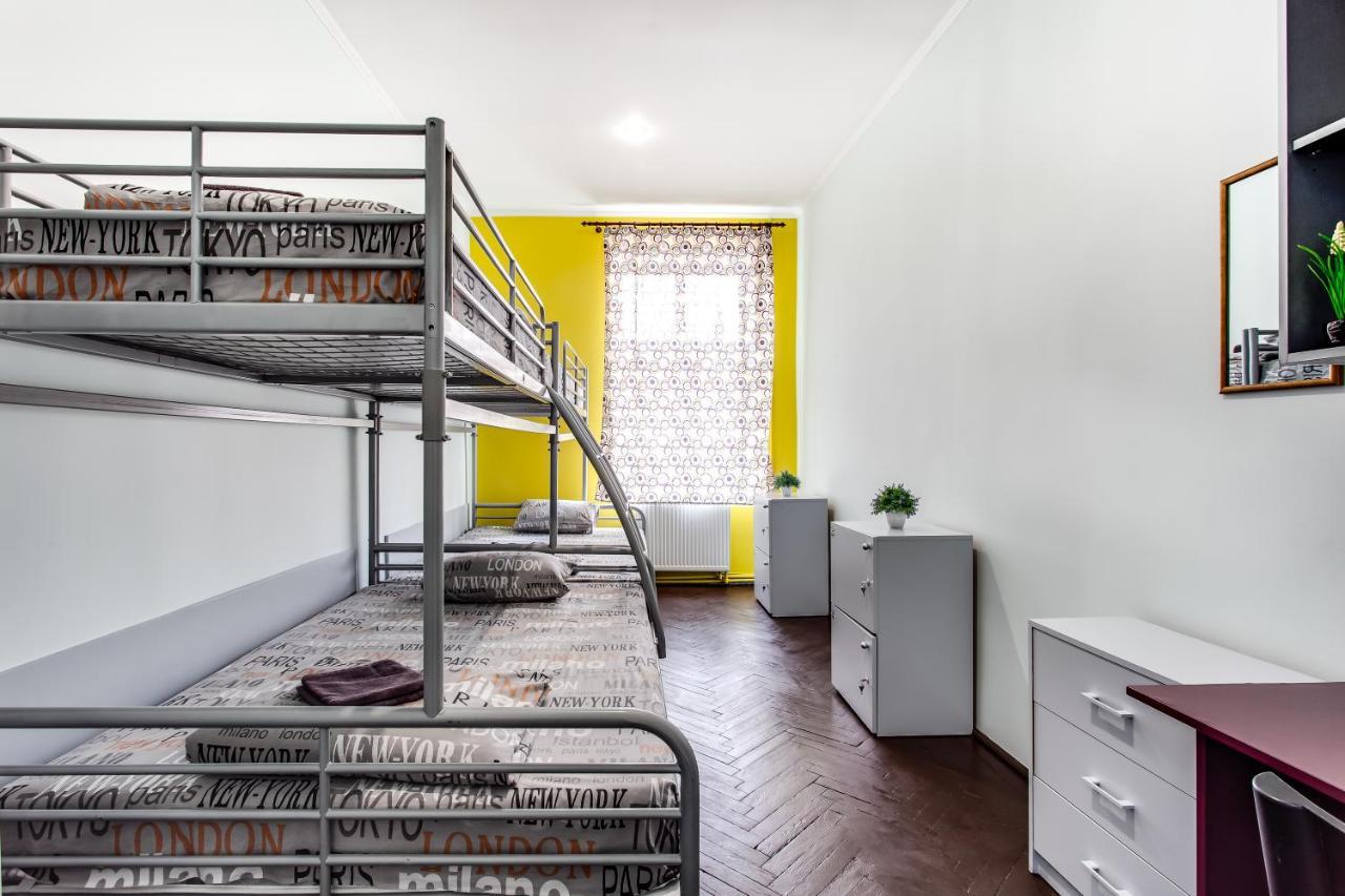Mister Hostel ลวีฟ ภายนอก รูปภาพ